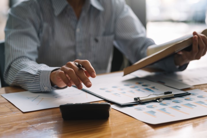 Do Industry Expert Auditors Write Better KAM Disclosures?